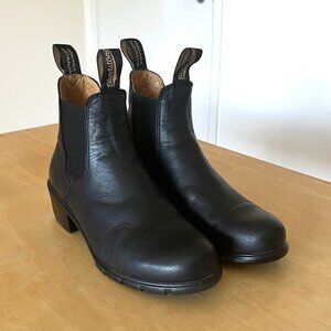 Black Heeled Blundstone Boots- Women’s 9